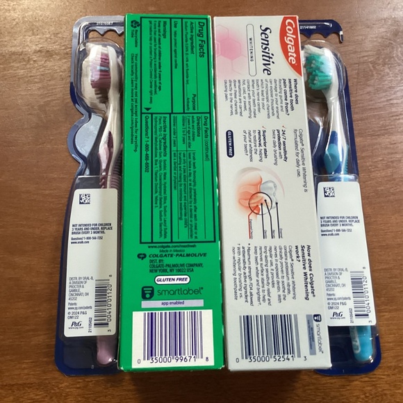 Colgate Toothpastes and Oral-B Toothbrushes Bundle NEW - Picture 5 of 5